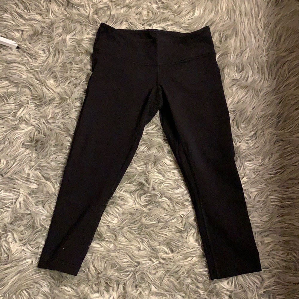 Lululemon Yoga Cropped Pants - Black